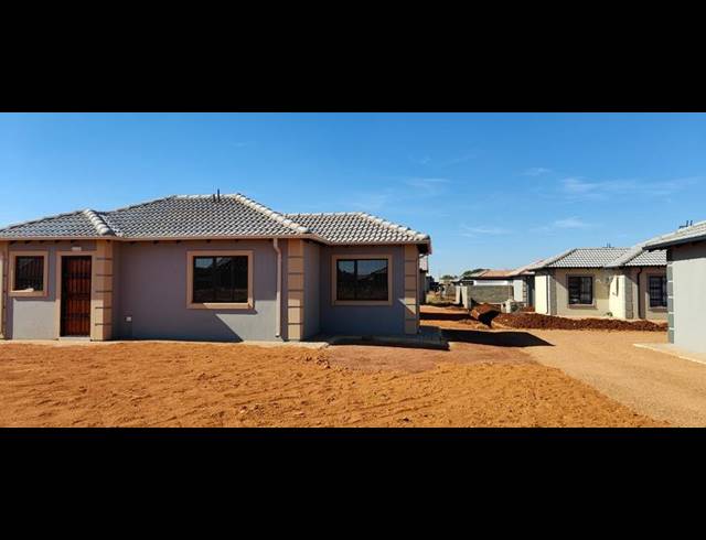 3 BEDROOM HOUSE FOR SALE IN KYA SANDS